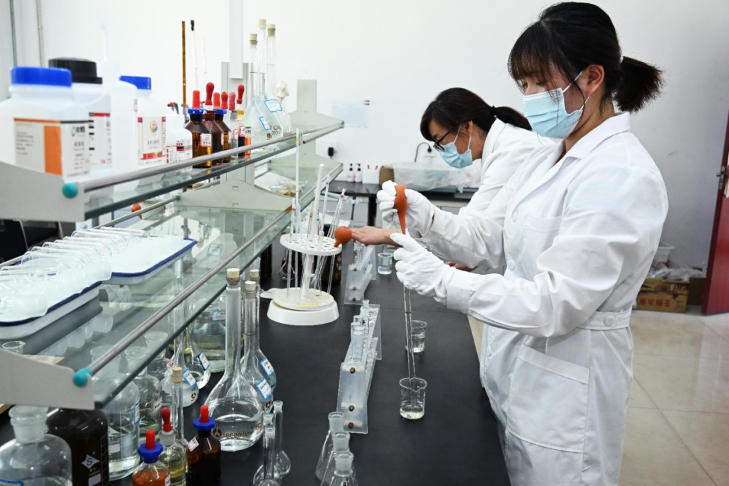 化驗(yàn)設(shè)備